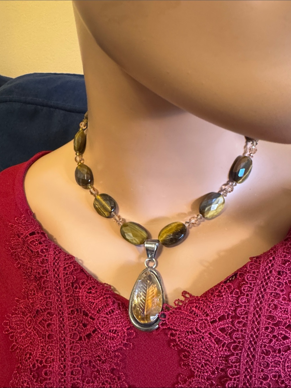 Leaf vein pattern teardrop/sterling pendant w/tigers eye faceted beads & acrylic